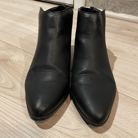 Black booties! - Picture 3 of 6